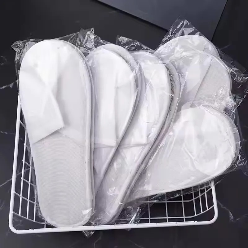 40 paires de chaussons d'hôtel - Spa & Wellness Earth City Москва Шелепиха avis et prix